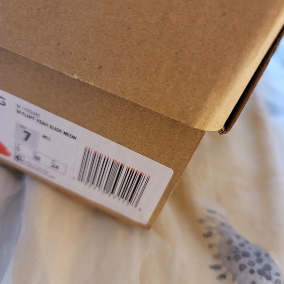 Ugg Multi Color Fluff Slide - Picture 5 of 6